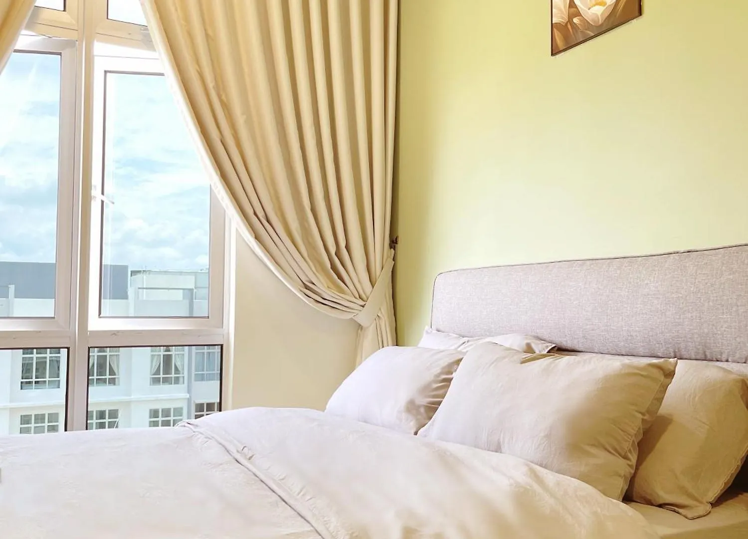 The Floral Dawn Anderson Apartment Kampong Simee